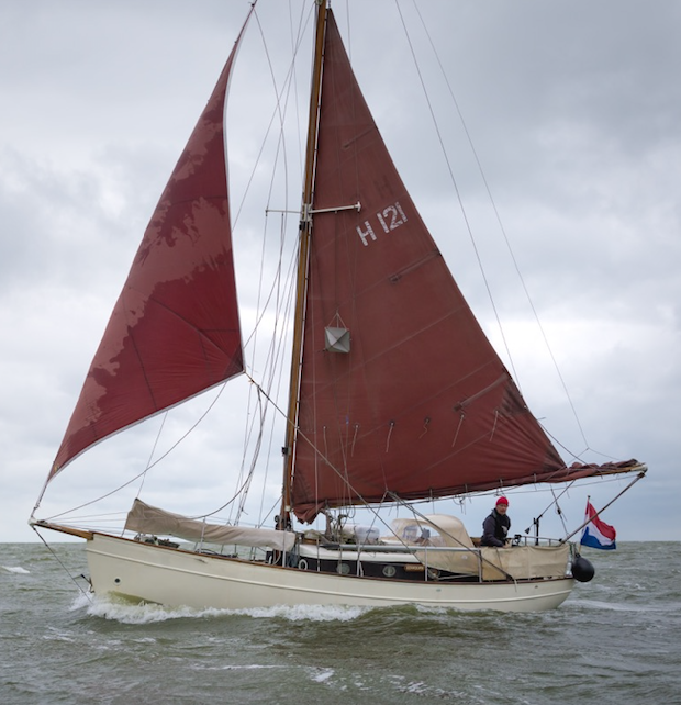 Eenhoorn Under Sail