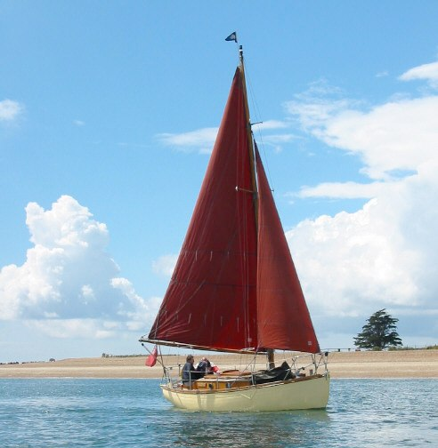 Kelana under sail